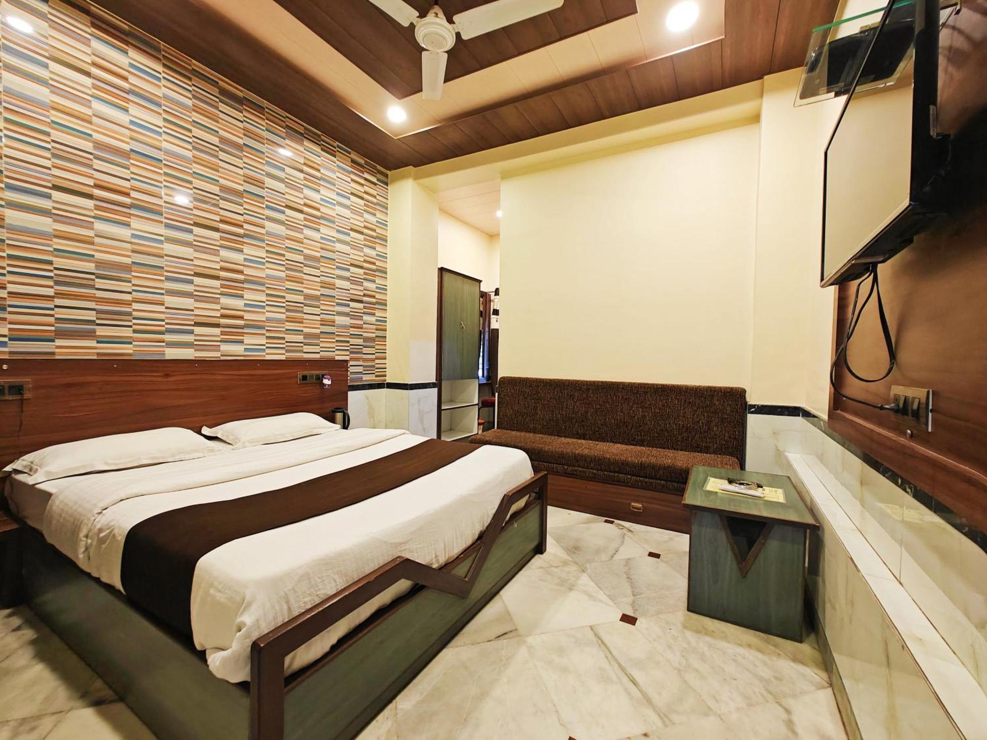 Hotel Saraswati Mount Abu Buitenkant foto