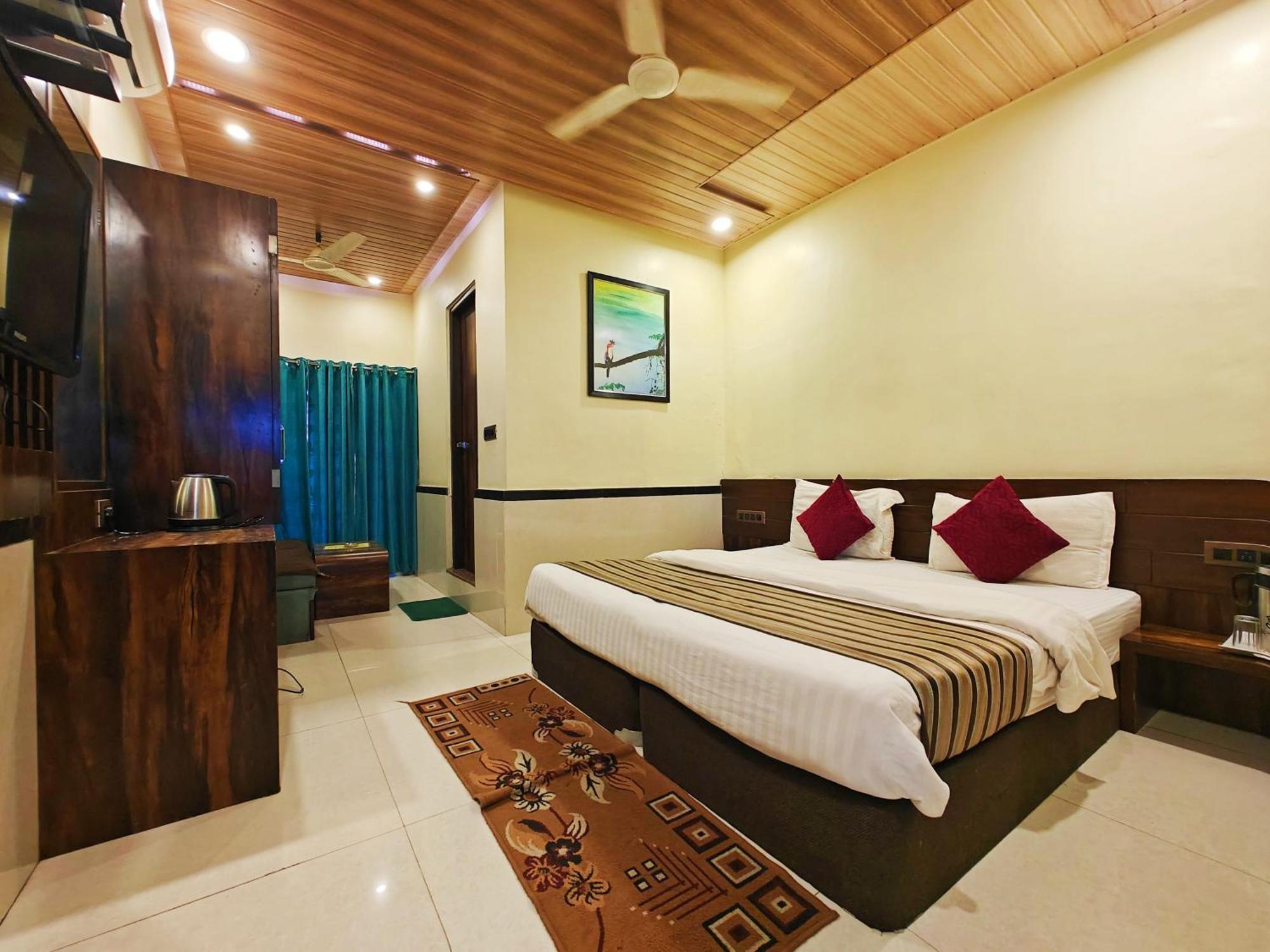 Hotel Saraswati Mount Abu Buitenkant foto