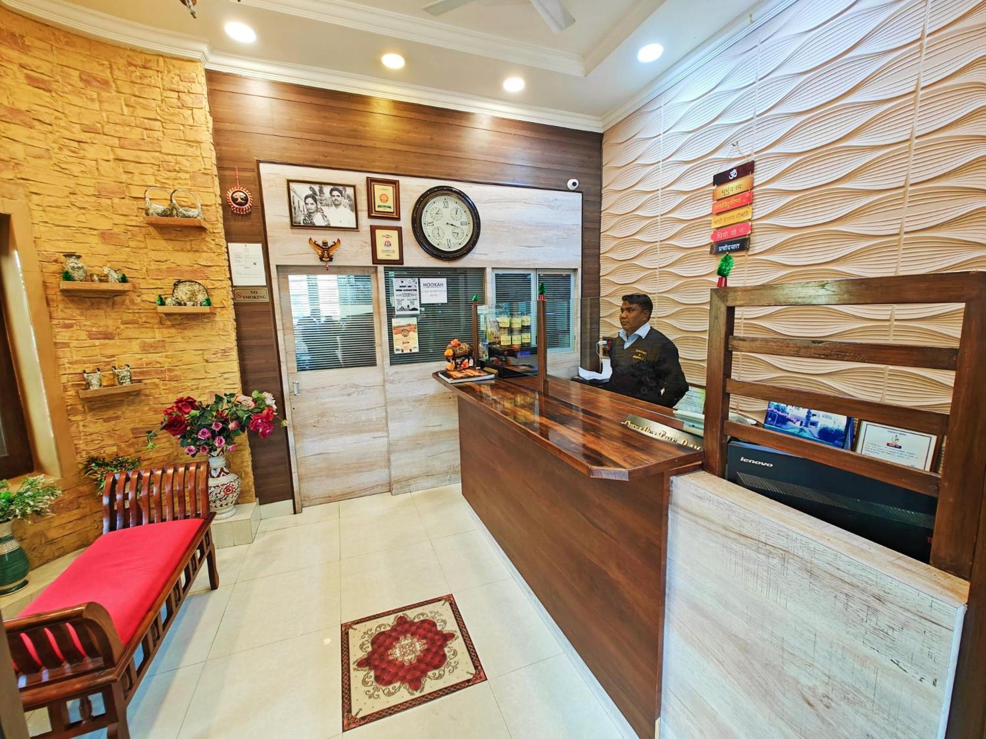 Hotel Saraswati Mount Abu Buitenkant foto