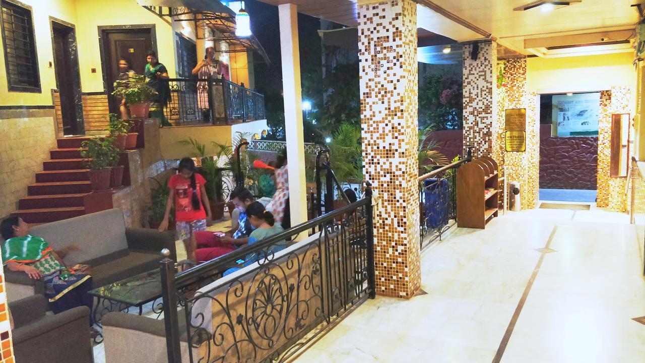 Hotel Saraswati Mount Abu Buitenkant foto