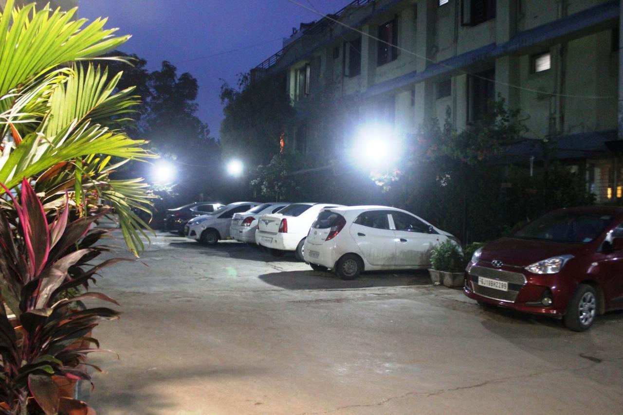 Hotel Saraswati Mount Abu Buitenkant foto